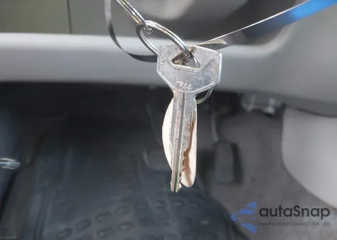 2002 Toyota Echo z USA, uszkodzony, nr VIN JTDAT123X20246193